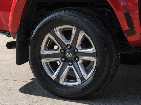 Used 2016 Toyota Tacoma Limited w/ Towing Package RWD image 53