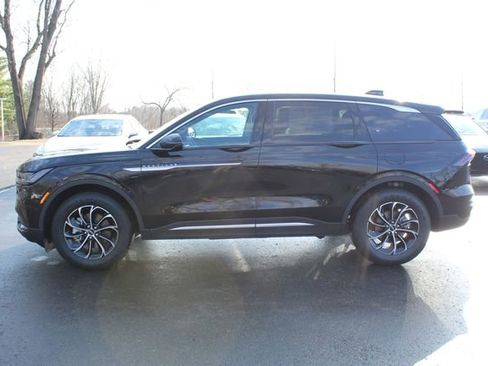 New 2026 Lincoln Nautilus Premier AWD/4WD image 6