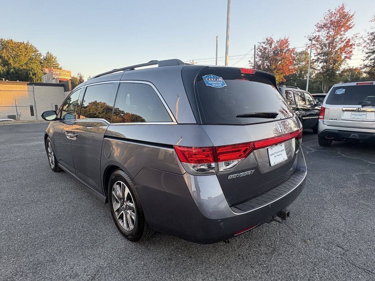 Used 2016 Honda Odyssey Touring Elite image 5