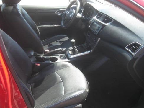 Used 2017 Nissan Sentra SR Turbo w/ SR Turbo Premium Package FWD image 19