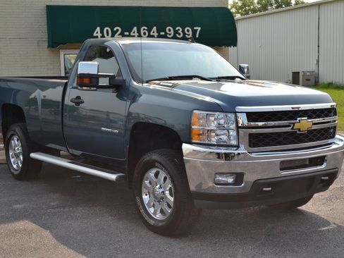 Used 2011 Chevrolet Silverado 2500 LT w/ Convenience Package AWD/4WD image 10
