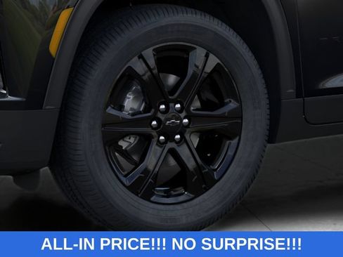 New 2027 Chevrolet Traverse LT FWD image 19