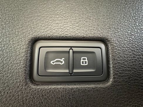 Used 2026 Audi SQ8 Prestige AWD/4WD image 49