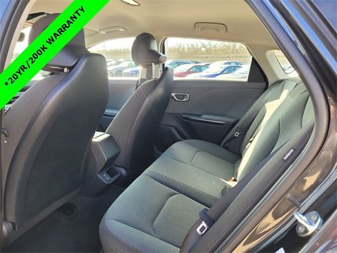 New 2025 Kia K4 LXS image 6