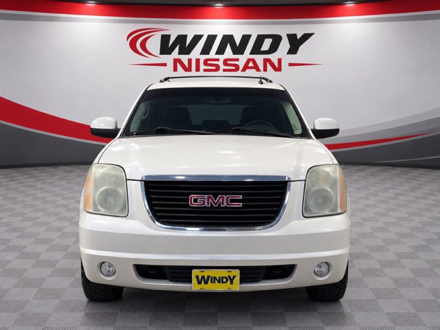 Used 2011 GMC Yukon SLT w/ SLT-2 Equipment Package AWD/4WD image 2