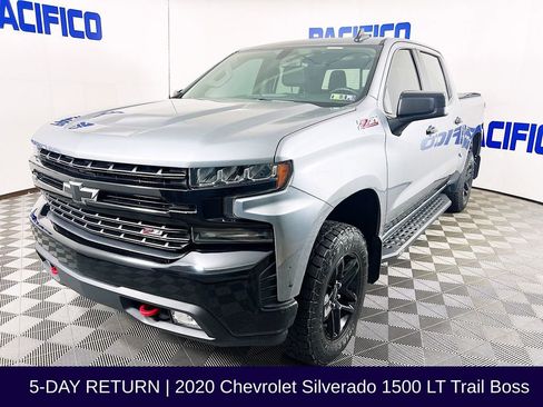 Used 2020 Chevrolet Silverado 1500 LT Trail Boss image 4