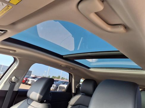 Used 2025 Kia Sportage EX w/ Premium Package FWD image 13