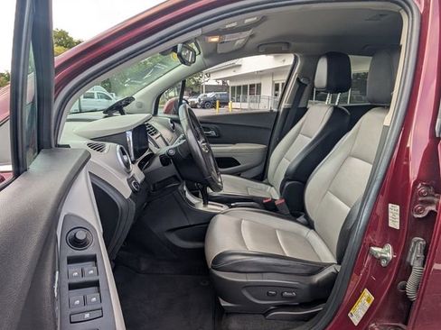 Used 2016 Chevrolet Trax LTZ FWD image 9