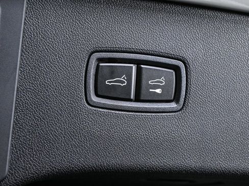 New 2025 Porsche Cayenne image 39