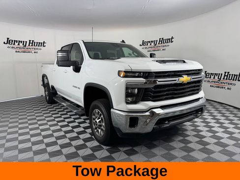 Used 2024 Chevrolet Silverado 2500 LT image 5