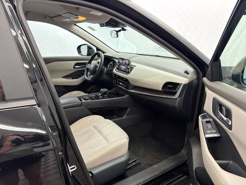 Used 2025 Nissan Rogue SV AWD/4WD image 14