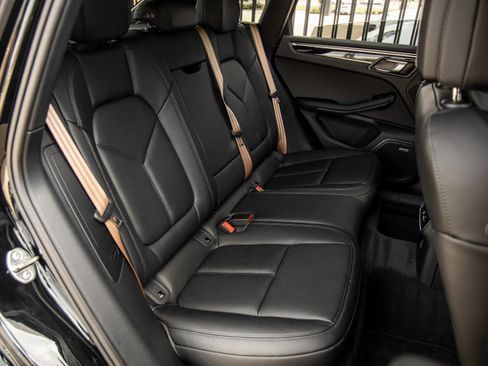 New 2026 Porsche Macan AWD/4WD image 41