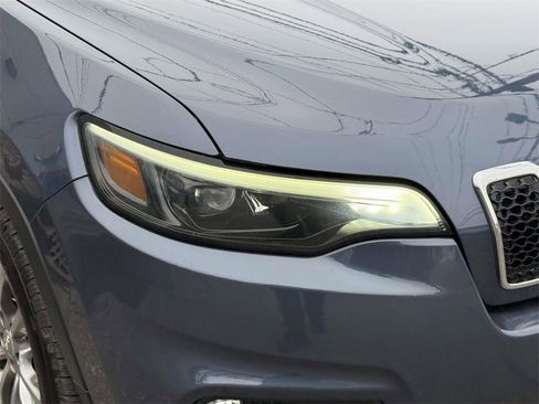 Used 2021 Jeep Cherokee Latitude Lux w/ Comfort/Convenience Group image 7