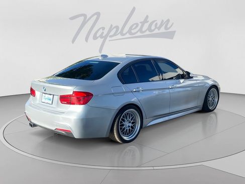 Used 2018 BMW 330i Sedan w/ M Sport Package RWD image 6