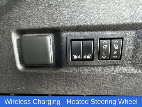 Used 2022 Chevrolet Tahoe Z71 w/ Luxury Package image 23