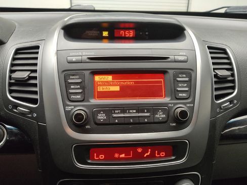 Used 2014 Kia Sorento LX w/ Premium Package image 25