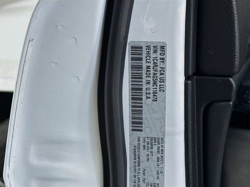 Used 2022 Jeep Grand Cherokee Laredo X AWD/4WD image 31