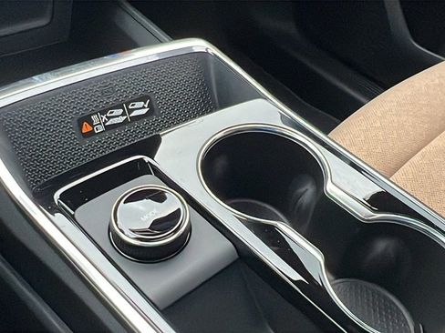 New 2026 Chevrolet Equinox ACTIV w/ Convenience Package III image 21