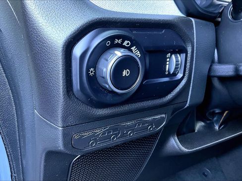 Used 2024 Jeep Wrangler Unlimited Sport AWD/4WD image 32