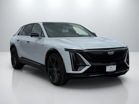 New 2026 Cadillac Lyriq Signature Sport w/ Nappa Leather Package RWD image 3