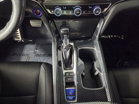 Used 2022 Honda Accord Sport image 12
