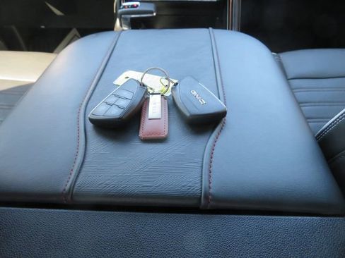 Used 2023 GMC Sierra 1500 AT4X image 24