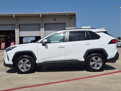 Certified 2025 Toyota RAV4 XLE AWD/4WD image 3