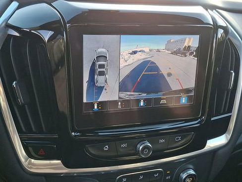 Used 2022 Chevrolet Traverse RS image 19