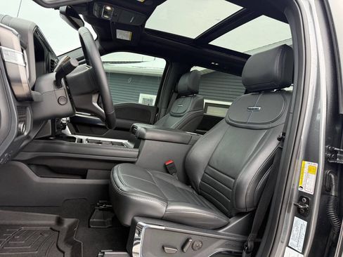 Used 2025 Ford F250 Platinum image 20