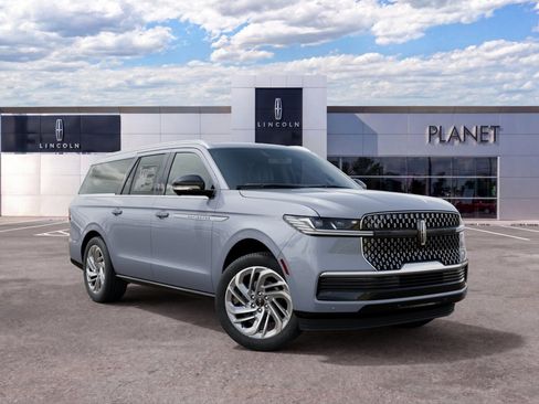 New 2027 Lincoln Navigator L Reserve RWD image 4