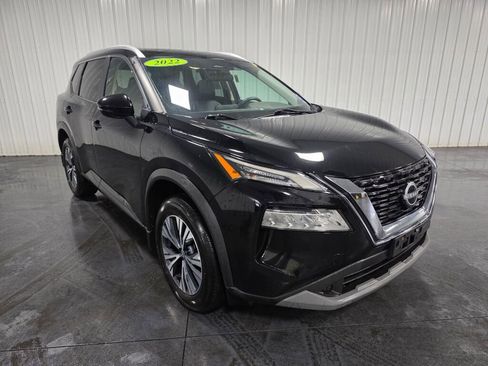 Used 2022 Nissan Rogue SV w/ SV Premium Package AWD/4WD image 2
