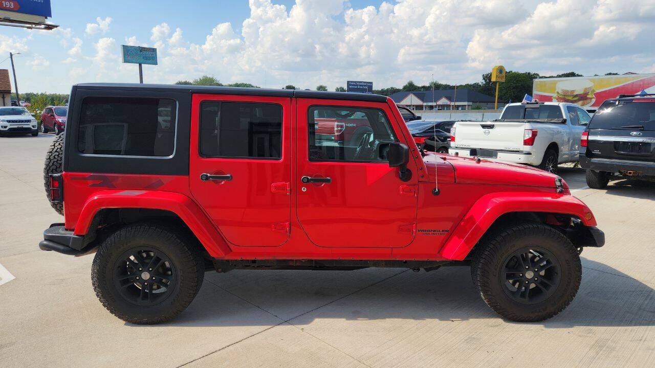 Used 2017 Jeep Wrangler Unlimited Sahara AWD/4WD image 6