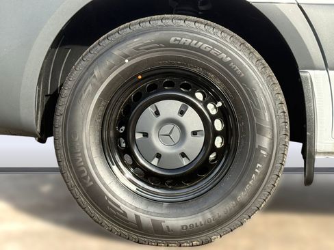 New 2025 Mercedes-Benz Sprinter 2500 image 11