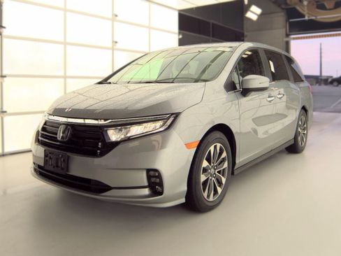 Used 2024 Honda Odyssey EX-L image 1