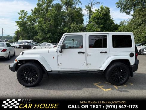 Used 2013 Jeep Wrangler Unlimited Sahara w/ Dual Top Group AWD/4WD image 3