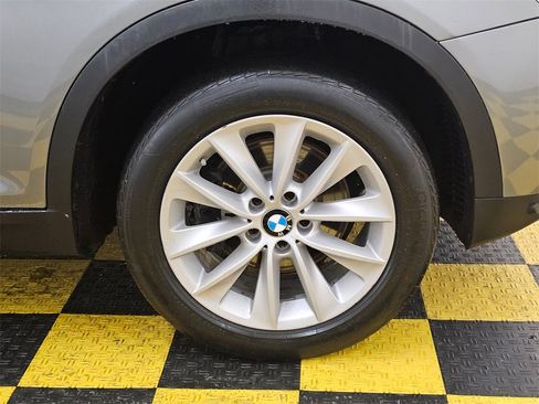 Used 2017 BMW X3 sDrive28i image 9