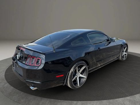 Used 2013 Ford Mustang GT RWD image 5