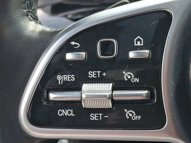Used 2022 Mercedes-Benz CLA 250 4MATIC image 23