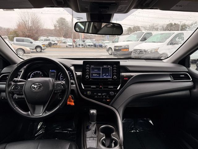Used 2023 Toyota Camry SE FWD image 4