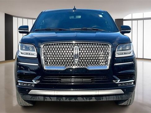 Used 2021 Lincoln Navigator L Reserve image 2