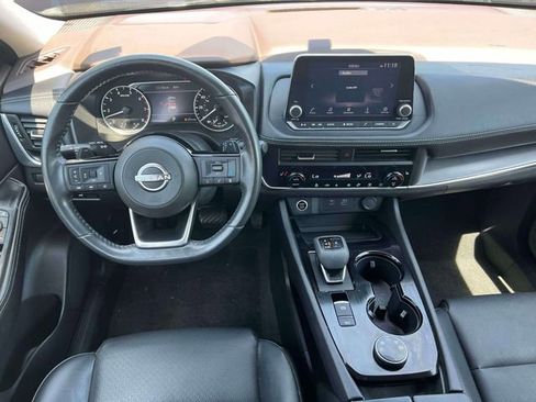 Used 2023 Nissan Rogue SV w/ SV Premium B Package image 13