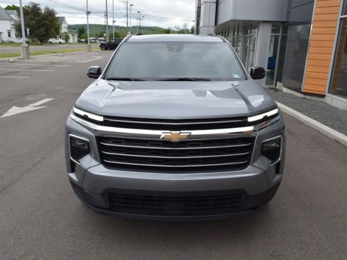 Used 2026 Chevrolet Traverse LT AWD/4WD image 4