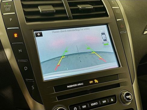 Used 2017 Lincoln MKZ Reserve image 15