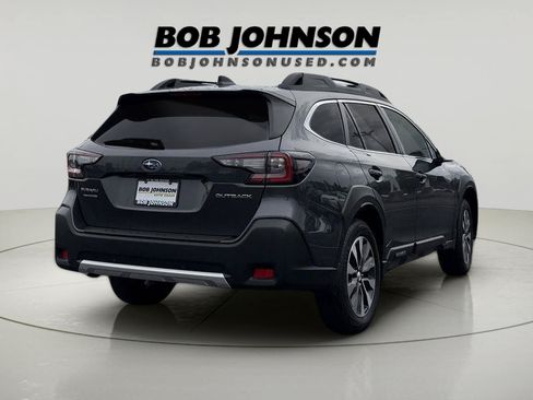 Used 2025 Subaru Outback Limited AWD/4WD image 6