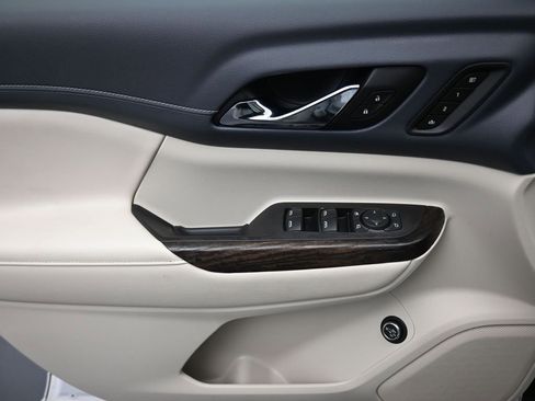 Used 2020 GMC Acadia Denali w/ Trailering Package image 10