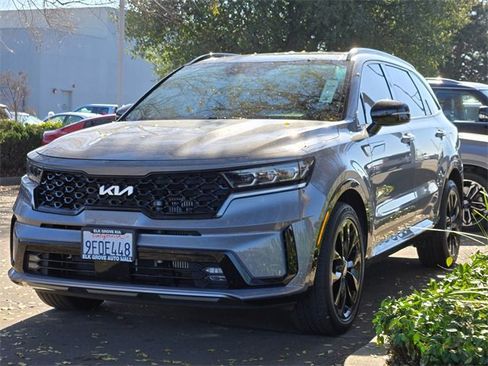 Certified 2023 Kia Sorento SX image 3