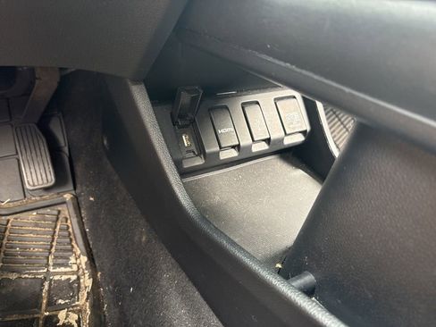 Used 2016 Honda HR-V EX image 26