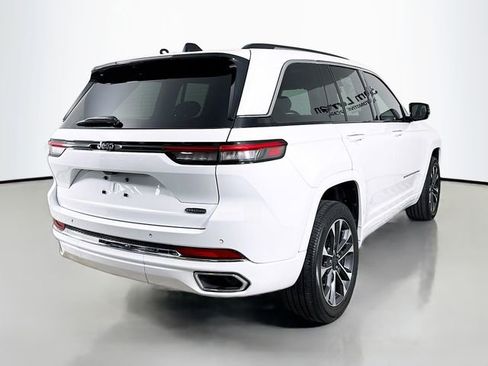Used 2023 Jeep Grand Cherokee Overland image 7
