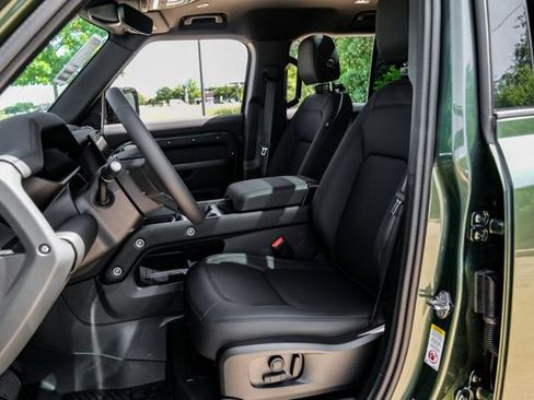New 2026 Land Rover Defender 110 S AWD/4WD image 44
