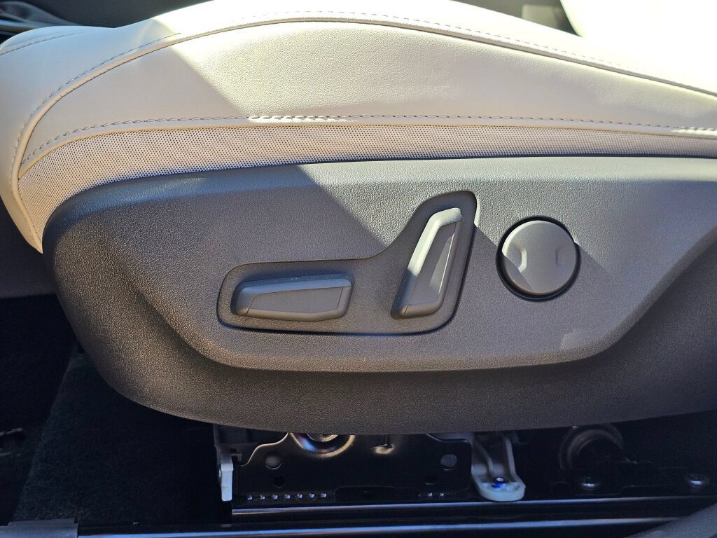 New 2026 Kia Niro EX FWD image 35